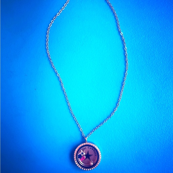 Dallas Cowboys Floating Charm Locket - Picture 2 of 2